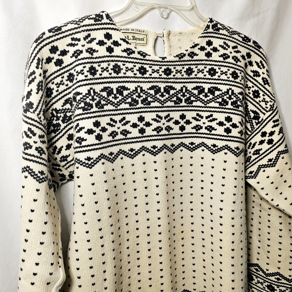 Vintage L.L. Bean Womens Dark Blue Cream Patterned Wool Blend Sweater Med - Picture 5 of 12